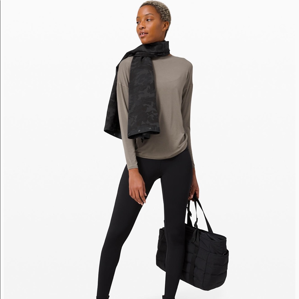 Vinyasa Scarf in heather grey